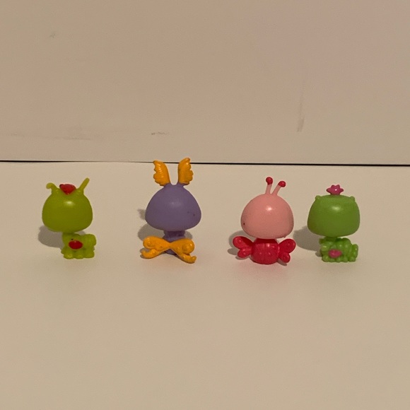 LOT OF 4 LPS LITTLEST PET SHOP TEENIEST TINIEST CATERPILLARS & BUTTERFLIES TOYS - Picture 2 of 4